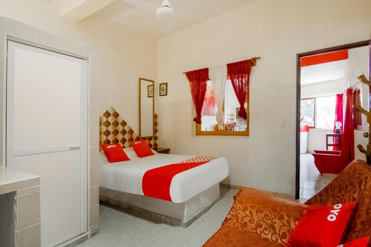 Oyo Hotel Posada Esmeralda San Patricio Melaque Esterno foto