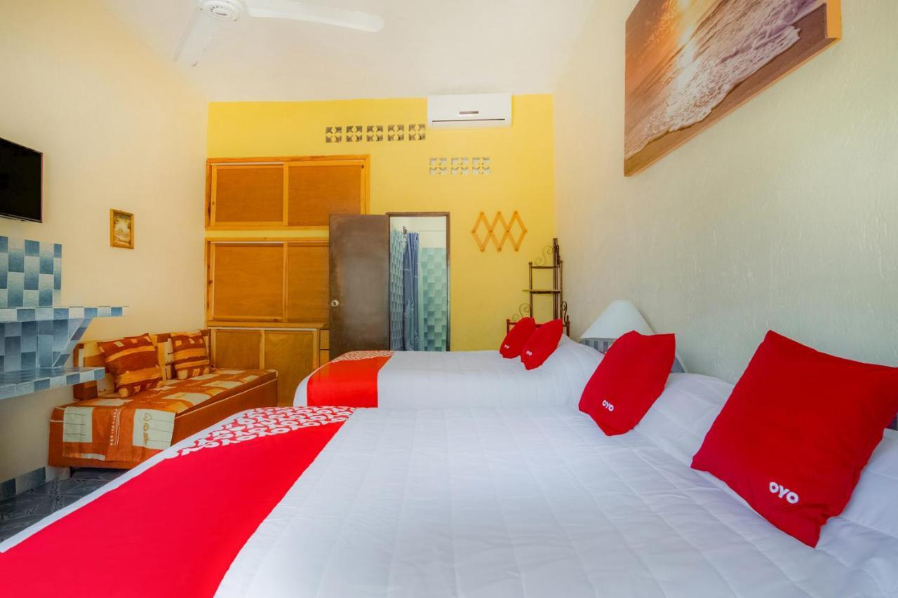 Oyo Hotel Posada Esmeralda San Patricio Melaque Esterno foto