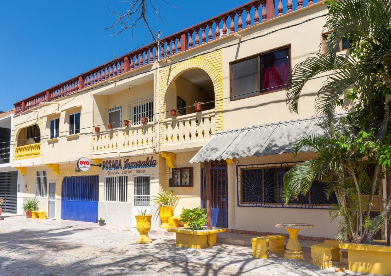 Oyo Hotel Posada Esmeralda San Patricio Melaque Esterno foto